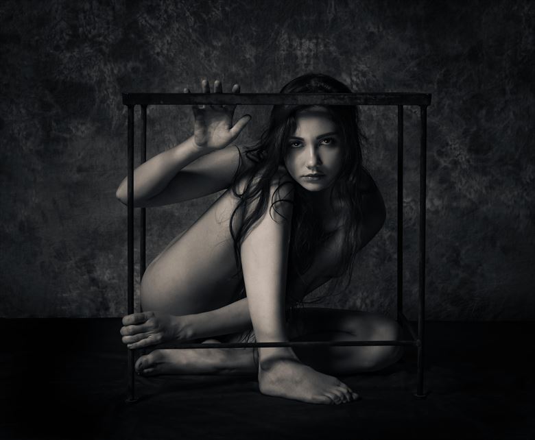 chloe enclosed artistic nude photo by photographer thatzkatz