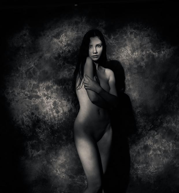 chloe in the shadows artistic nude photo by photographer thatzkatz