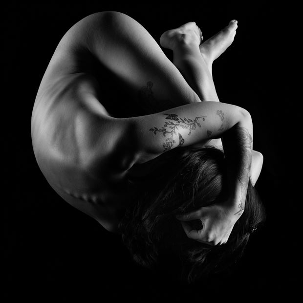 claustrophobia artistic nude photo by photographer genuineburke