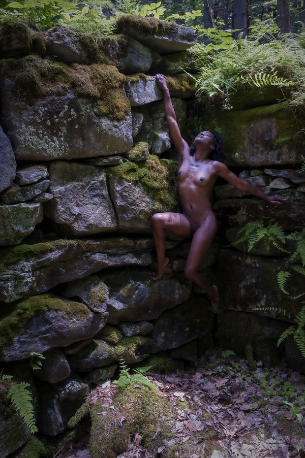 climbing the walls artistic nude photo by artist kevin stiles