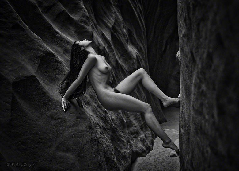 climbing the walls artistic nude photo by photographer deekay images