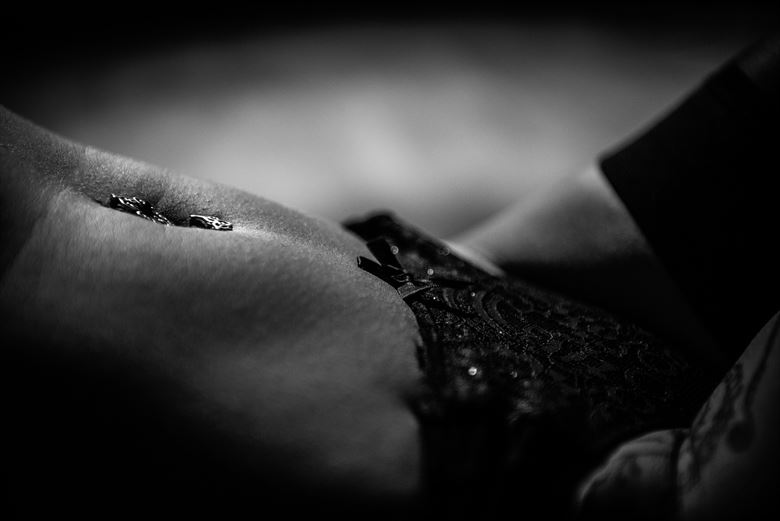 close up lingerie artwork by photographer 27eins lutz zipser