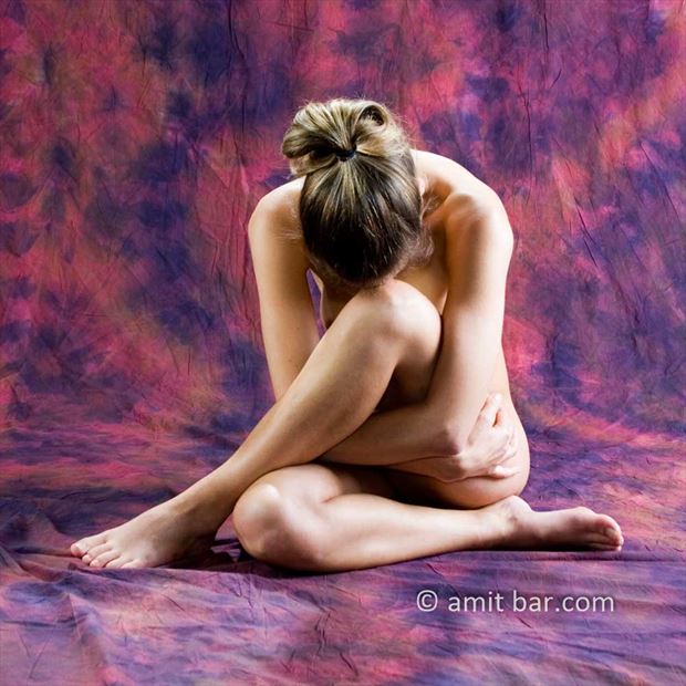 compact artistic nude photo by photographer bodypainter
