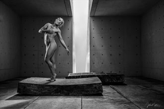 concrete beauty artistic nude artwork by photographer justin mortimer