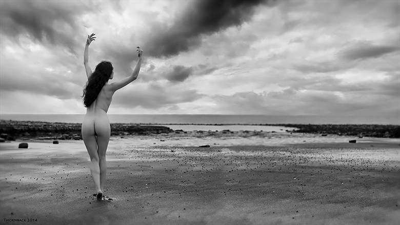 conducting a cloud concerto Artistic Nude Photo by Model rebeccatun