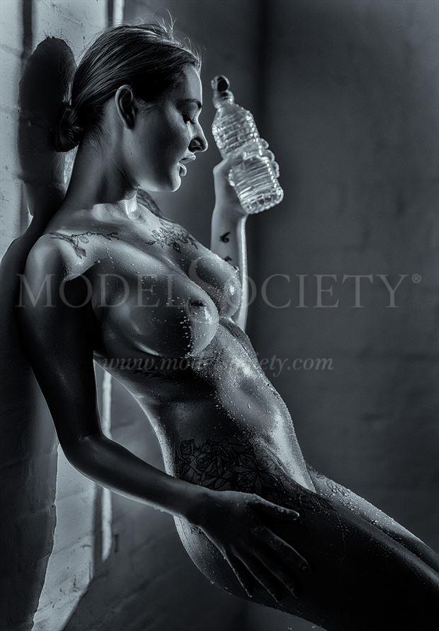 cooling off artistic nude photo by photographer pheonix