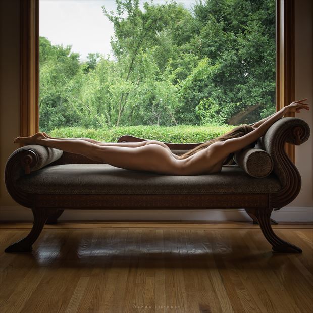 couch surfing artistic nude photo by photographer randall hobbet