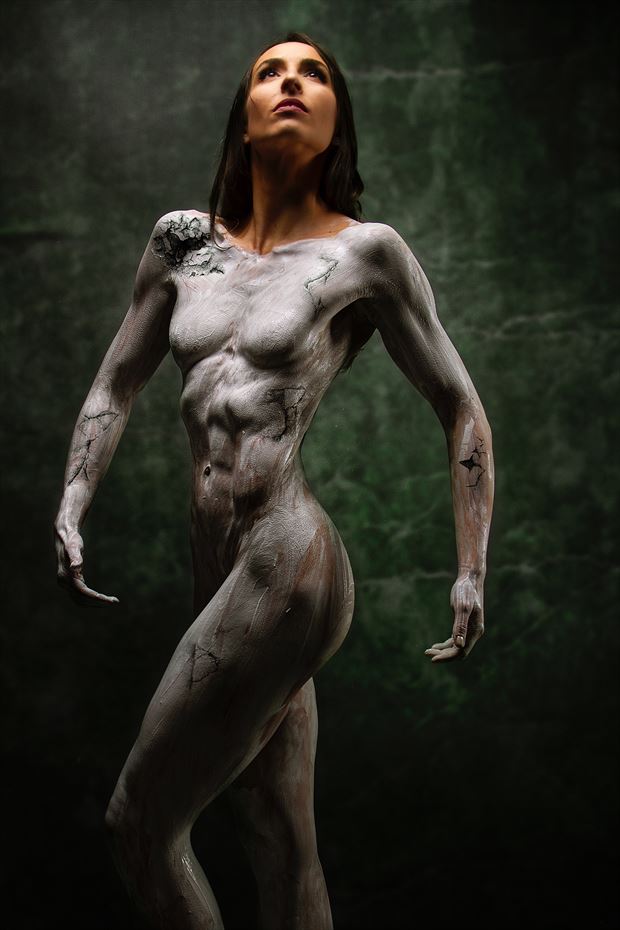 cracks artistic nude photo by model bianca giurgiu