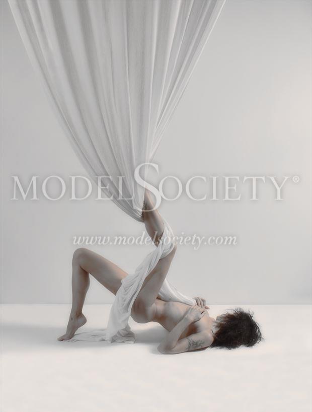 creative with a drappery selfportrait artistic nude photo by model ilse peters