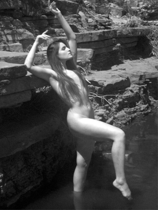 creek stomping artistic nude photo by photographer lugal
