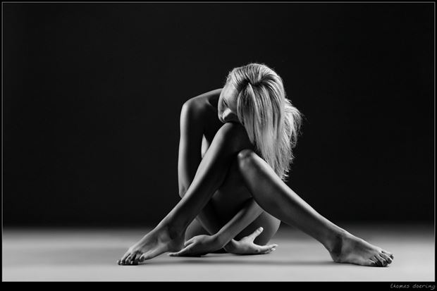 crossover artistic nude photo by photographer thomas doering