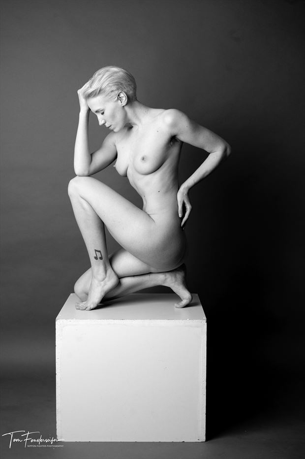 cube artistic nude photo by photographer tom f 
