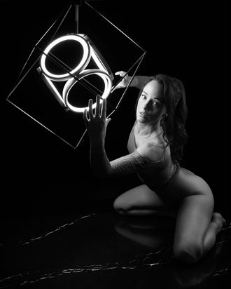 cube circle light expressive portrait photo by photographer dj photo odyssey