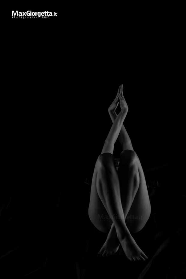 curves & shadow Artistic Nude Photo by Photographer Max Giorgetta
