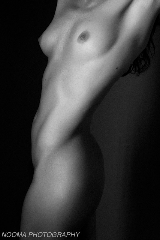 curves Artistic Nude Photo by Photographer Nooma Photography