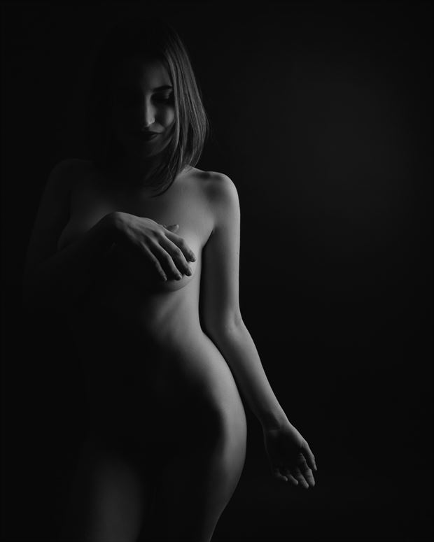 curves artistic nude photo by photographer alejandro vaccarili