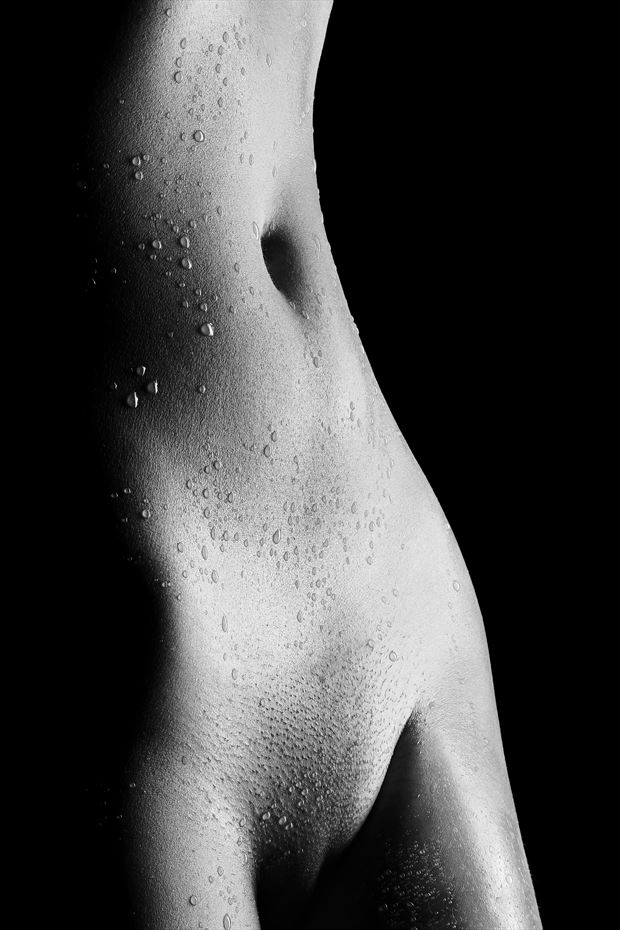 curves artistic nude photo by photographer kuti zolt%C3%A1n hermann