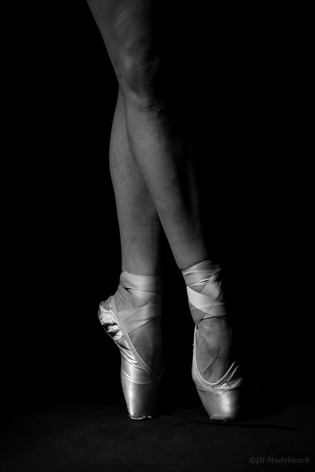 dance in the dark studio lighting photo by photographer jb modelwork