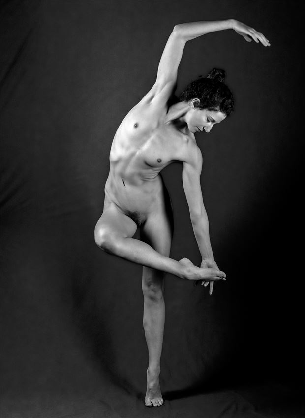 dancer 1 artistic nude photo by photographer gpstack