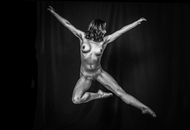 dancer artistic nude photo by photographer robert l person