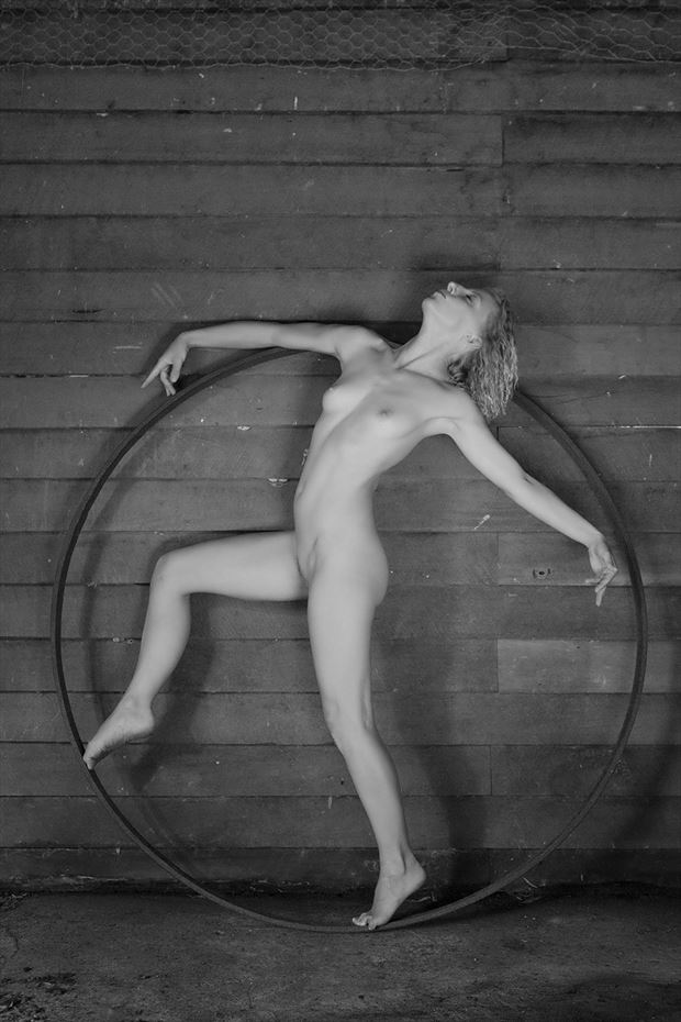 dancer in the circle artistic nude photo by photographer unmasked