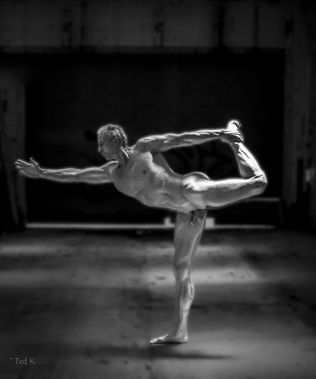 dancer pose artistic nude photo by artist artfitnessmodel