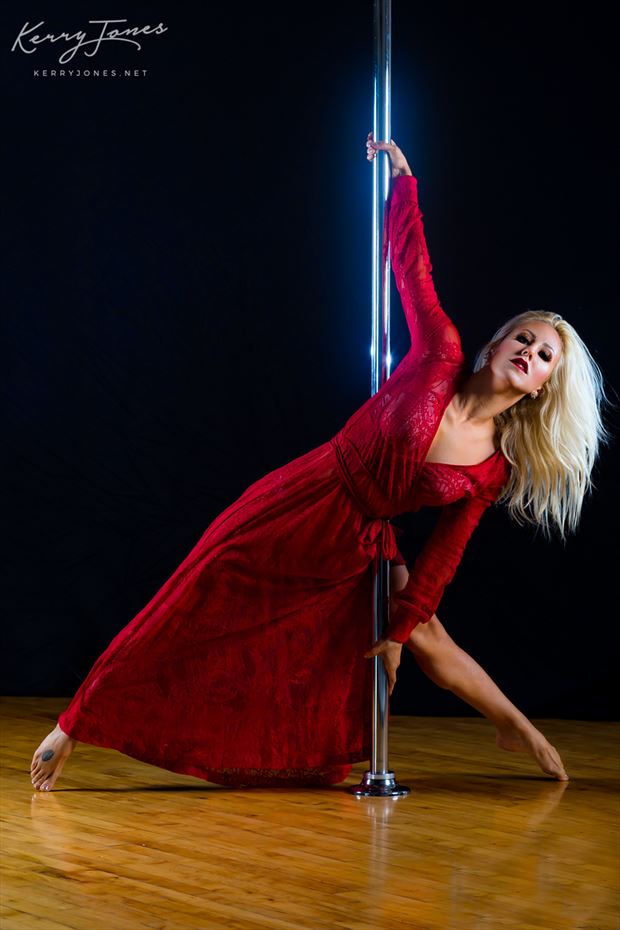 dancing rose lingerie photo by photographer kerry jones
