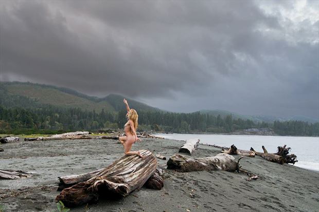dark sky beach artistic nude photo by photographer dorola visual artist