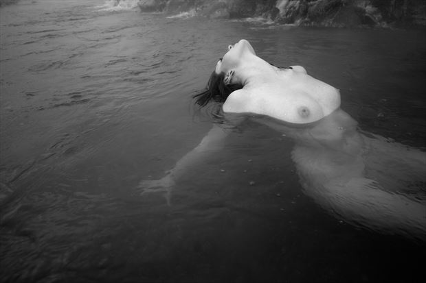 dark waters artistic nude photo by photographer fotosapien