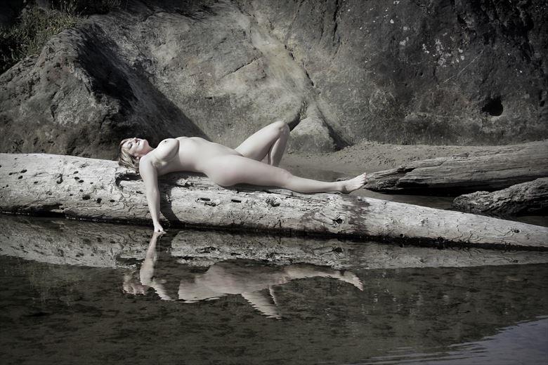 daydream reflection artistic nude photo by artist annedelion