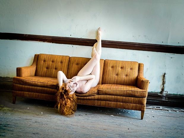 delight in the breakdown artistic nude photo by photographer yevette hendler
