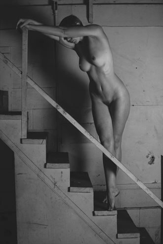 descent artistic nude photo by model polybookworm