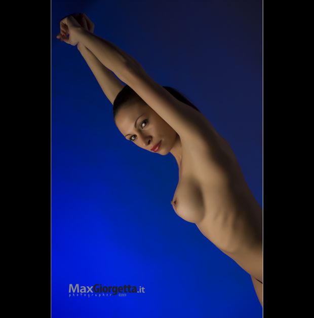 diagonal artistic nude photo by photographer max giorgetta