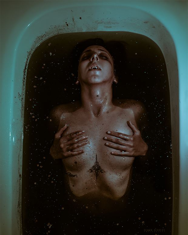 dirty artistic nude photo by photographer remon berkers photography