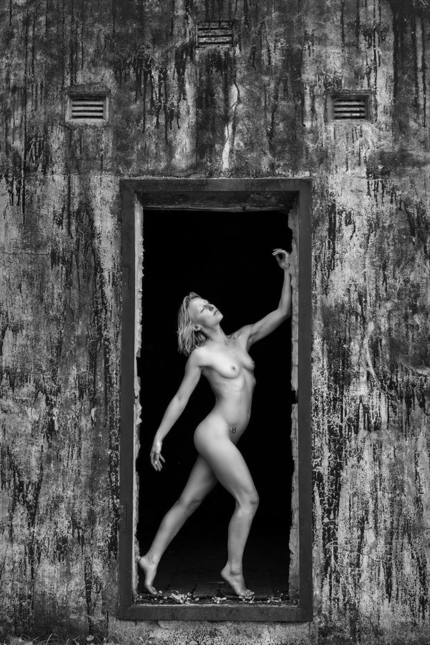 don t turn back artistic nude photo by photographer unmasked
