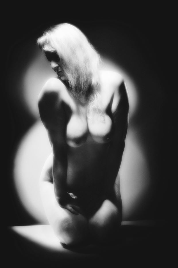 double huit artistic nude artwork by photographer antoine peluquere