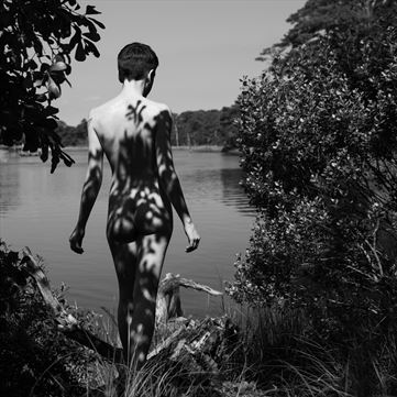 down to the water artistic nude photo by photographer jim setzer