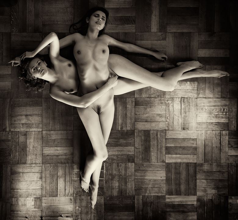 duo artistic nude photo by photographer benernst
