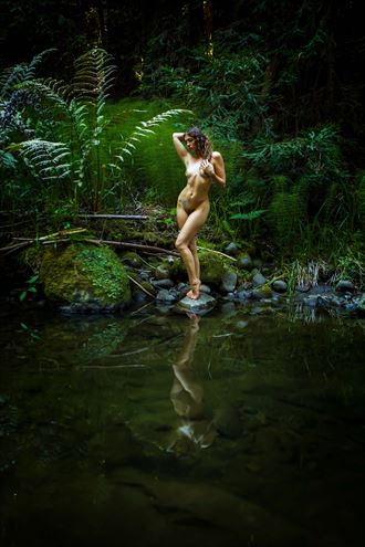 echoes of botticelli artistic nude photo by photographer blakedietersphoto