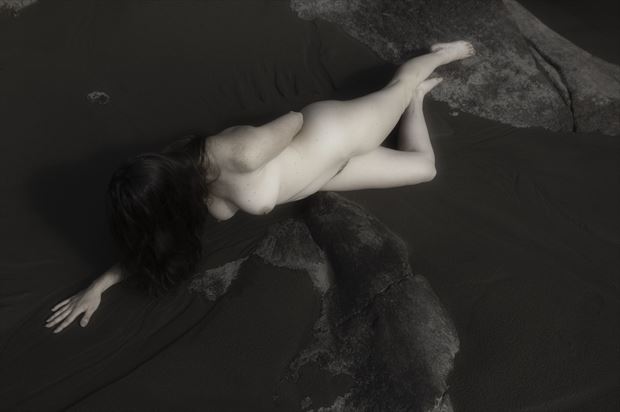 elizabeth mary artistic nude photo by photographer daianto