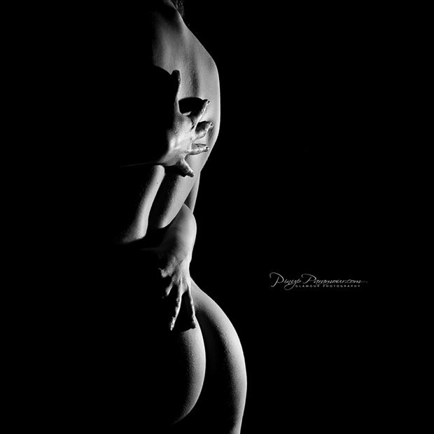 embrace artistic nude photo by photographer pinupparamour