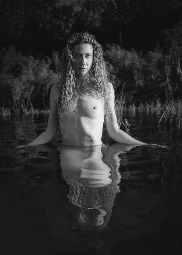emerge 2 artistic nude photo by photographer the artlaw