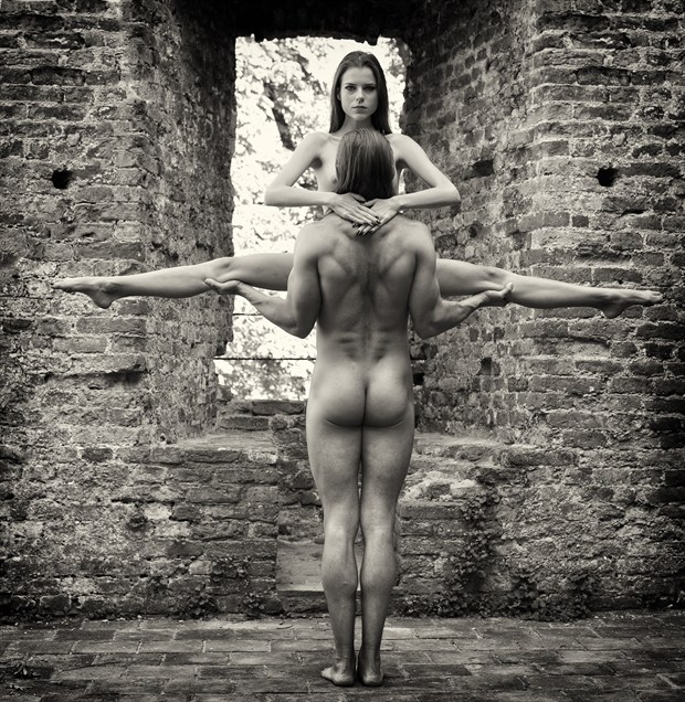 equilibrium Artistic Nude Photo by Photographer BenErnst