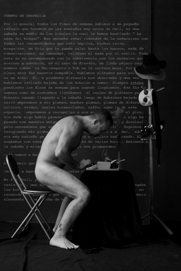 escribiendo selfportrait implied nude photo by photographer gustavo combariza