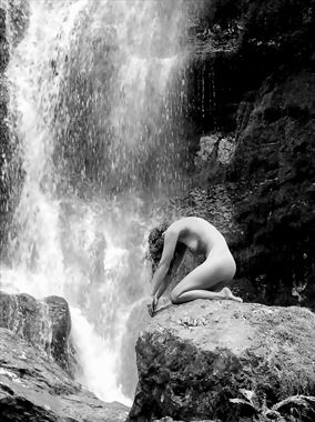 ethereal artistic nude photo by photographer eric lowenberg