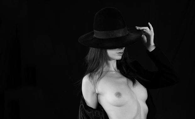 eva has a nice hat artistic nude photo by photographer photo nurt