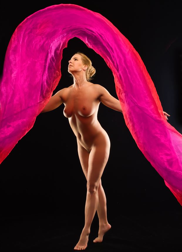 fabulous fanny muller under colour artistic nude photo by photographer pgl05