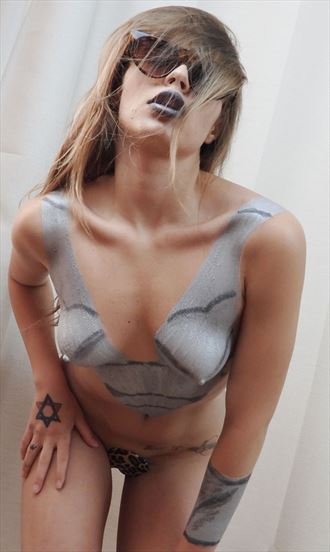 fashion bodyart body painting artwork by photographer louis muller