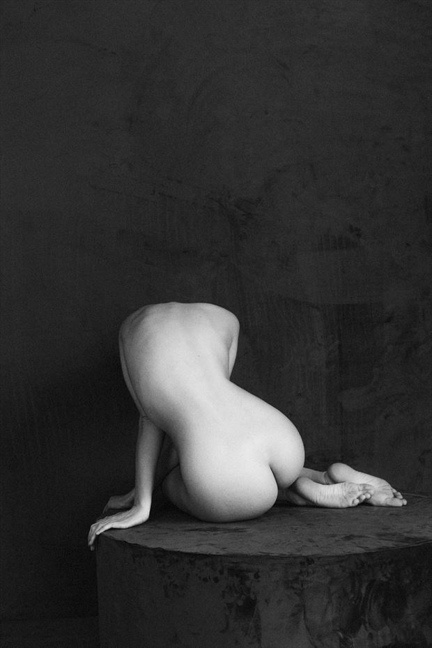 feel the silence artistic nude artwork by photographer serhii kovbasyuk