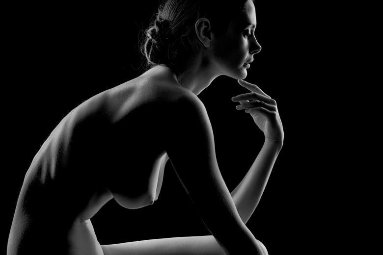 female in profile artistic nude photo by photographer colin dixon